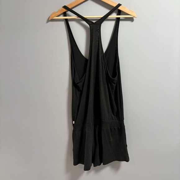 Aritzia - TNA Romper - Picture 3 of 6